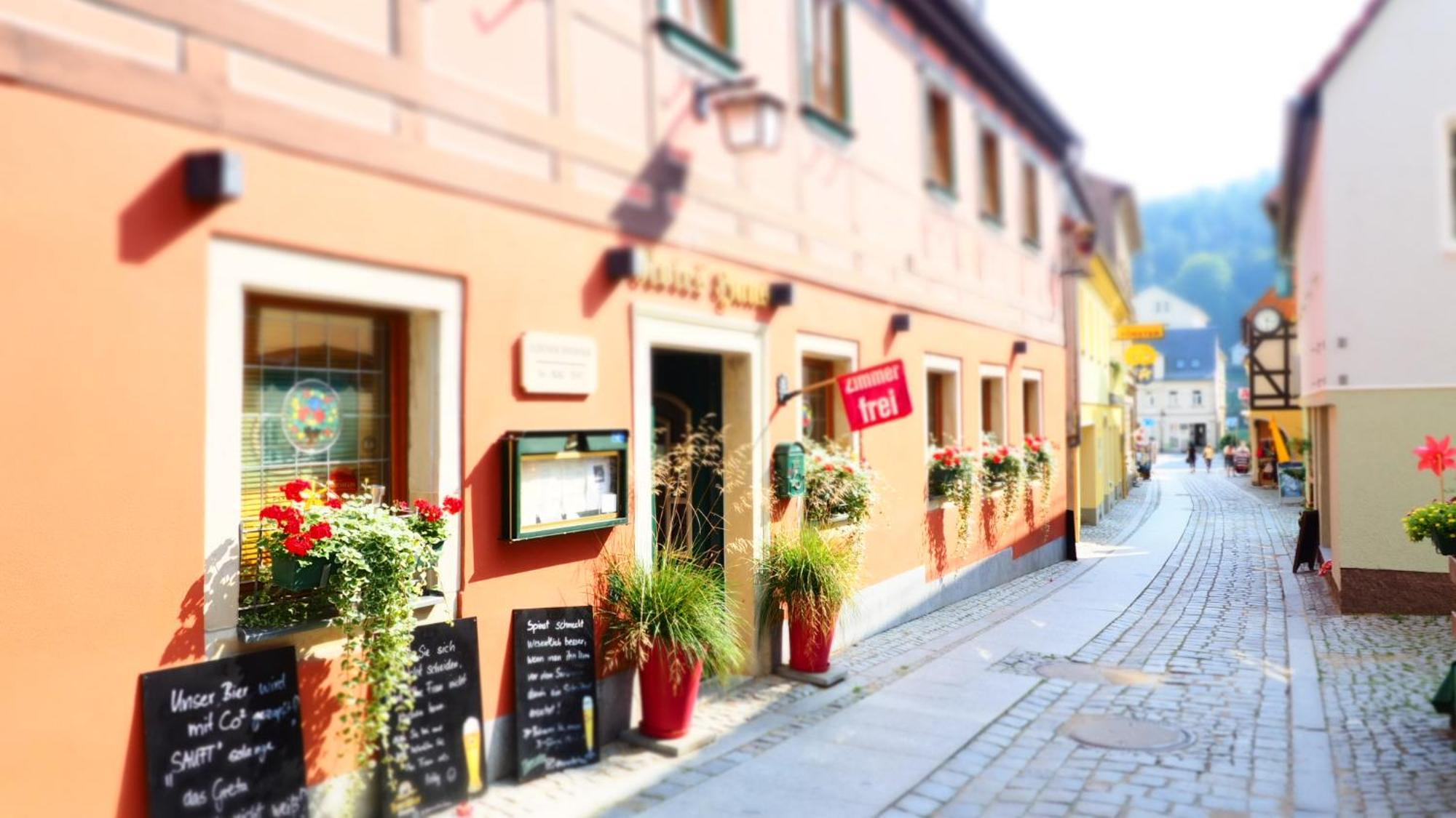 Gasthaus& Pension Zum Roten Haus Bad Schandau Exterior photo